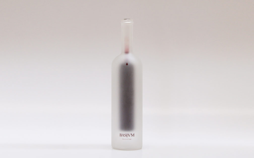 Bottle design for wine reduction by COMPEIXALAIGUA